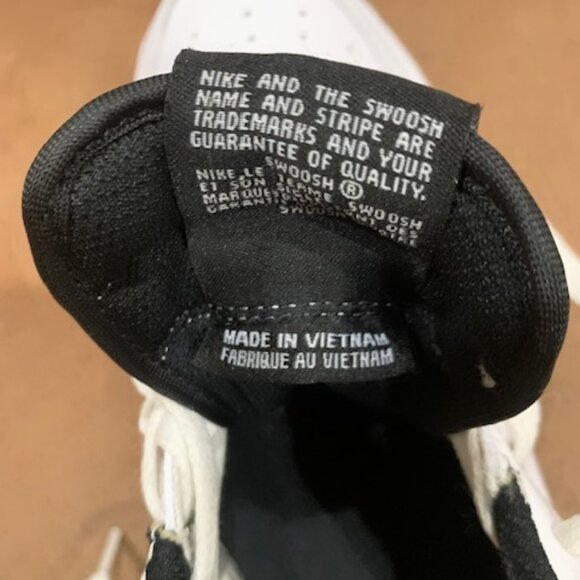 Nike Air Force One Men's Leather Sneaker - Picture 8 of 9